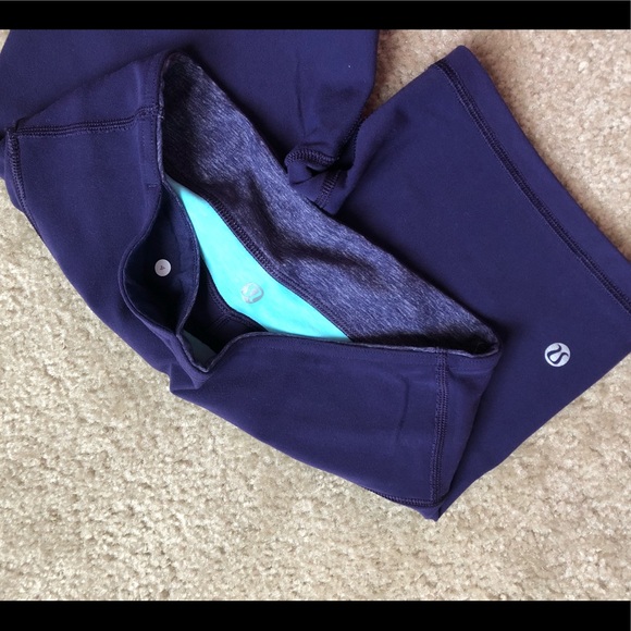 SOLD Lululemon reversible shorts - Picture 2 of 7